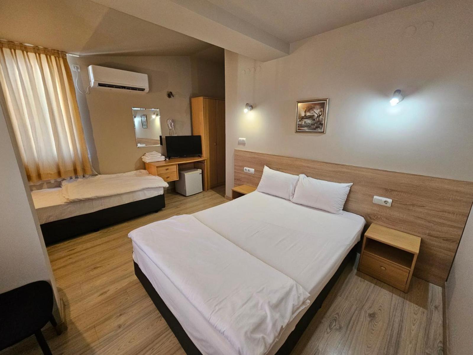 Complex Racic Hotel Vojvodinovo Kültér fotó